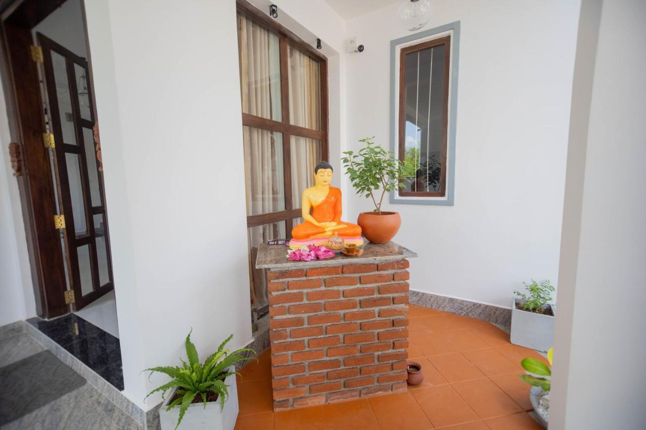 Ehala Family Rest Hotell Anuradhapura Exteriör bild